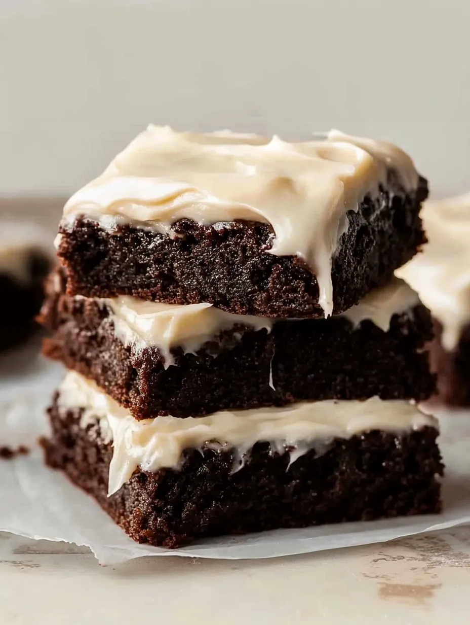 Brownies con glaseado de queso crema